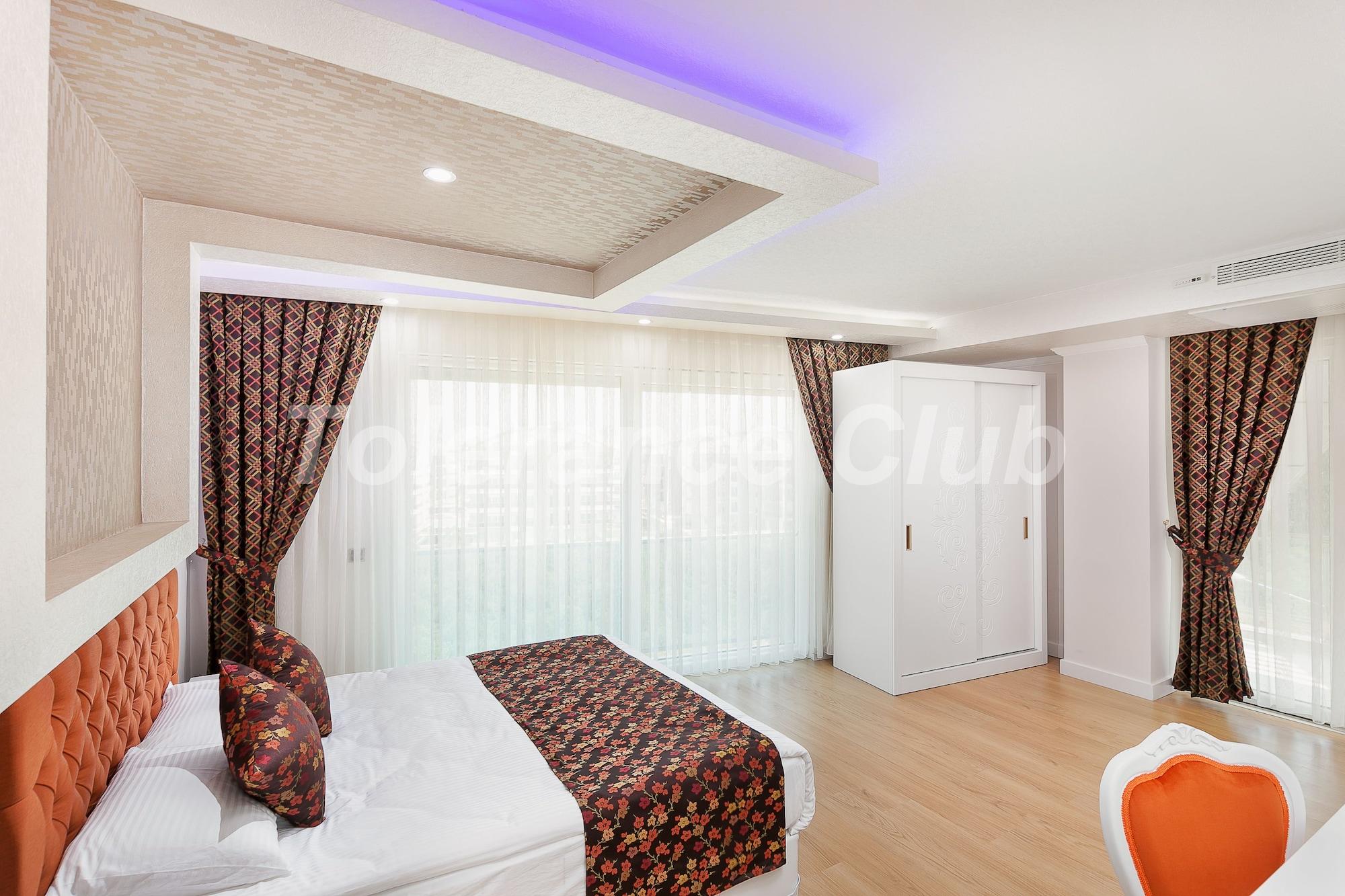 Melda Palace Анталия Екстериор снимка